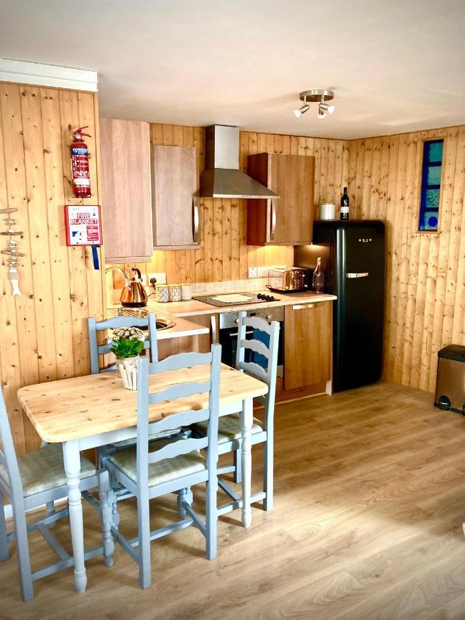 Aqua Shack At Pure Shores Retreats Apartment Newquay  Bagian luar foto